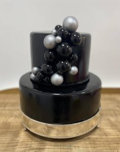 Bolo Preto com Prata