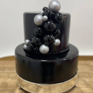 Bolo Preto com Prata
